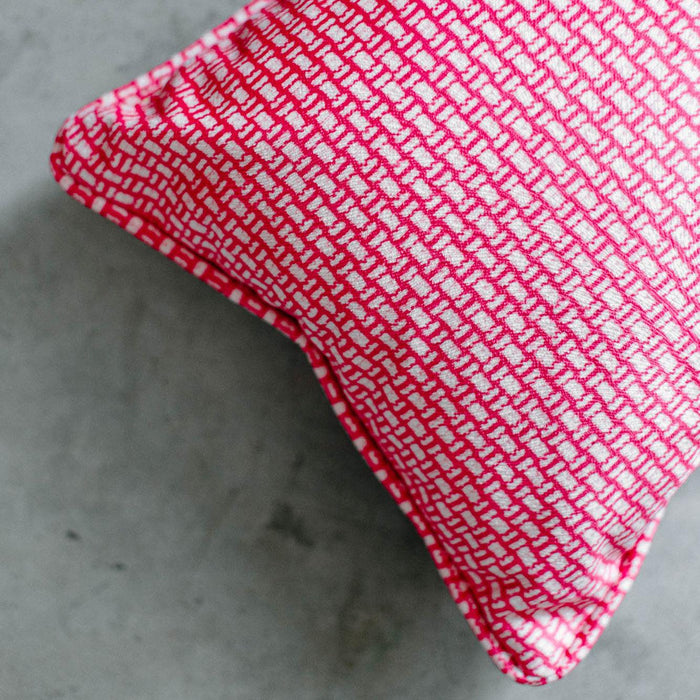 Maximo Orchid Pink | Throw Pillow